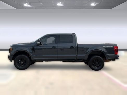 Used 2021 Ford F250 Lariat AWD/4WD image 2