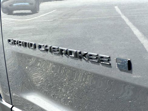New 2026 Jeep Grand Cherokee Altitude AWD/4WD image 15