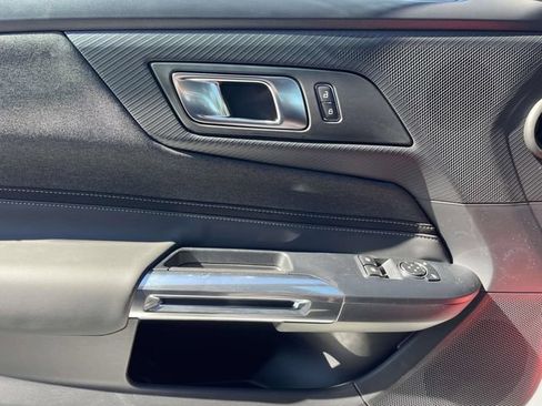 Used 2025 Ford Mustang Coupe RWD image 18