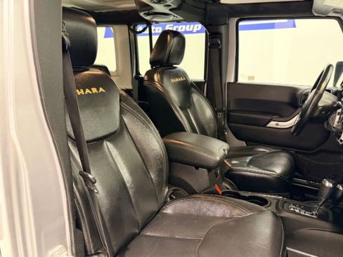 Used 2014 Jeep Wrangler Unlimited Sahara w/ Max Tow Package AWD/4WD image 30