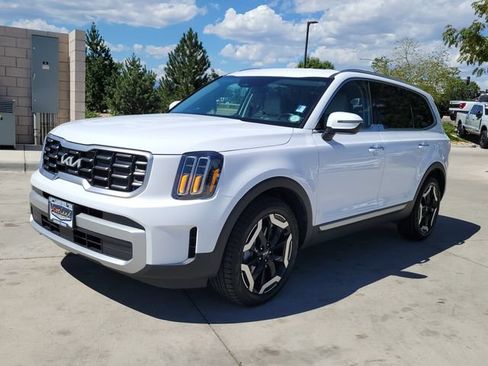 Used 2024 Kia Telluride S AWD/4WD image 4