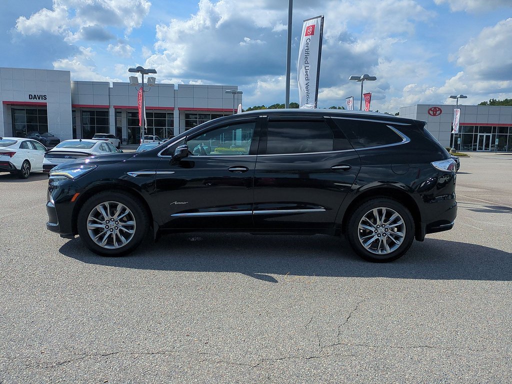 Used 2023 Buick Enclave Avenir w/ Avenir Technology Package AWD/4WD image 6