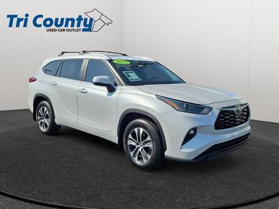 Used 2023 Toyota Highlander XLE
