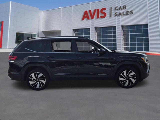 Used 2025 Volkswagen Atlas SE FWD image 4