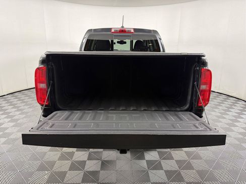 Certified 2022 Chevrolet Colorado ZR2 w/ ZR2 Midnight Special Edition AWD/4WD image 16
