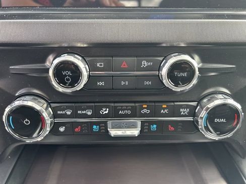 New 2026 Ford F350 Platinum w/ FX4 Off-Road Package AWD/4WD image 26