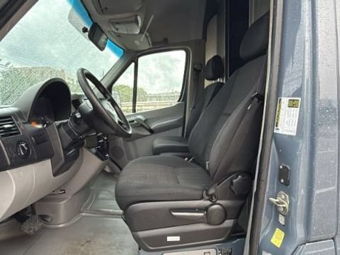 Used 2018 Mercedes-Benz Sprinter 2500 image 32