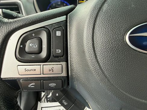 Used 2017 Subaru Legacy 2.5i Premium AWD/4WD image 24