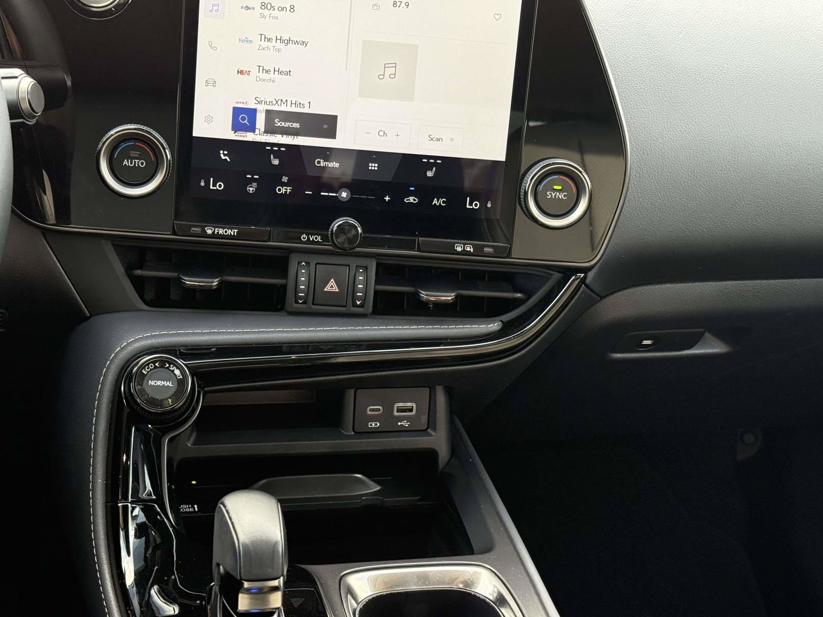 Used 2025 Lexus NX 350 AWD w/ Accessory Package (2T) image 18