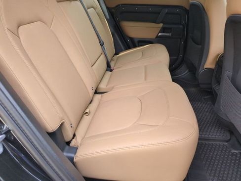 New 2026 Land Rover Defender 110 X-Dynamic SE AWD/4WD image 17