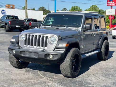 Used 2018 Jeep Wrangler Unlimited Sport S AWD/4WD image 2