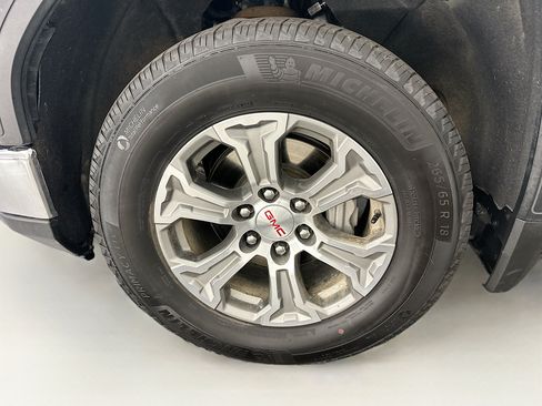 Used 2025 GMC Sierra 1500 SLT AWD/4WD image 35