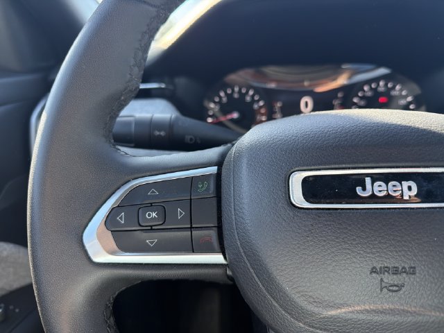 Used 2024 Jeep Compass Latitude AWD/4WD image 27