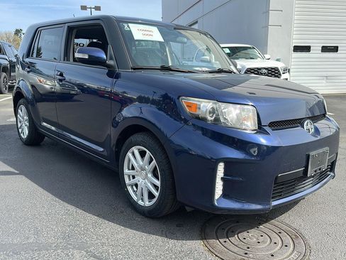 Used 2013 Scion xB 10 Series image 2