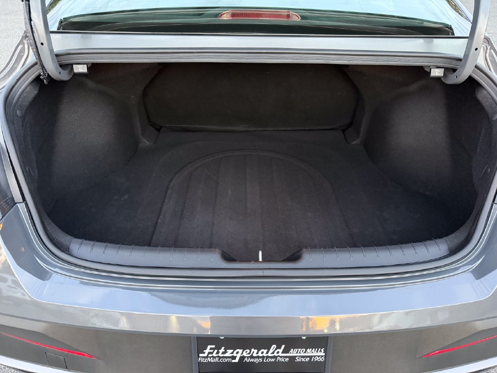 Used 2025 Hyundai Elantra SEL FWD image 24