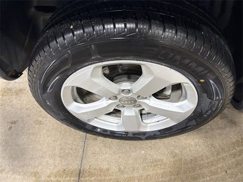 Used 2018 Jeep Compass Latitude w/ Popular Equipment Group image 18