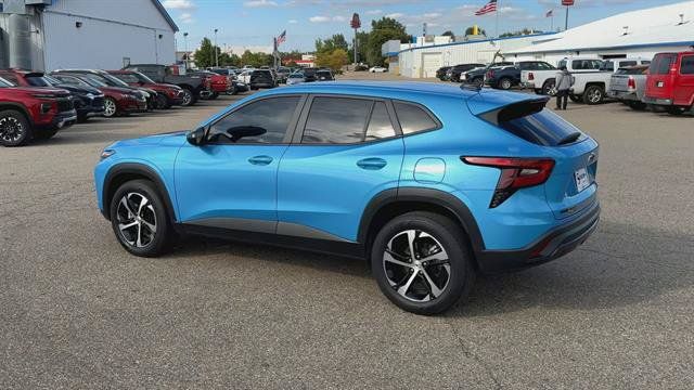 Used 2025 Chevrolet Trax RS w/ Driver Confidence Package FWD image 6