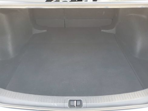 Used 2023 Toyota Corolla LE w/ LE Convenience Package FWD image 9
