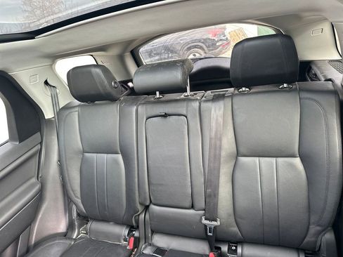 Used 2018 Land Rover Discovery Sport HSE image 11
