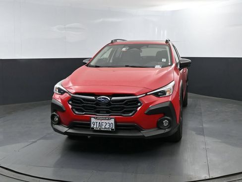 Used 2025 Subaru Crosstrek 2.5i Premium AWD/4WD image 2