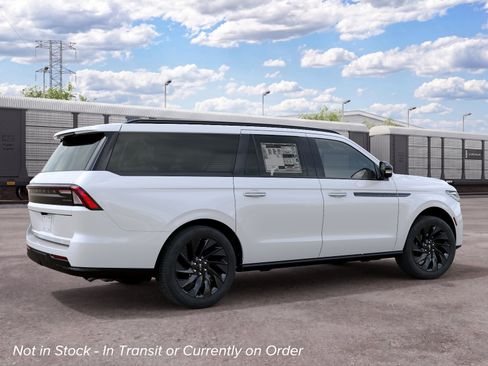 New 2027 Lincoln Navigator L Reserve AWD/4WD image 6