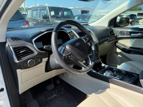 Used 2020 Ford Edge Titanium FWD image 7
