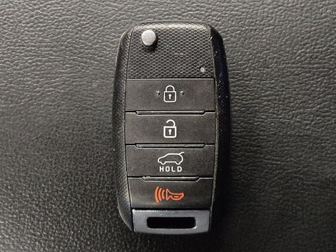 Used 2020 Kia Sorento LX FWD image 32