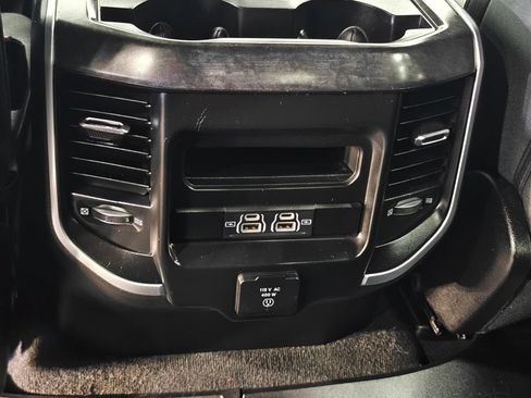 Used 2021 RAM 1500 Big Horn AWD/4WD image 31