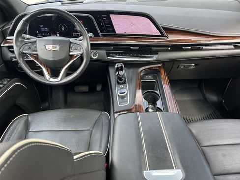 Used 2022 Cadillac Escalade Premium Luxury AWD/4WD image 15