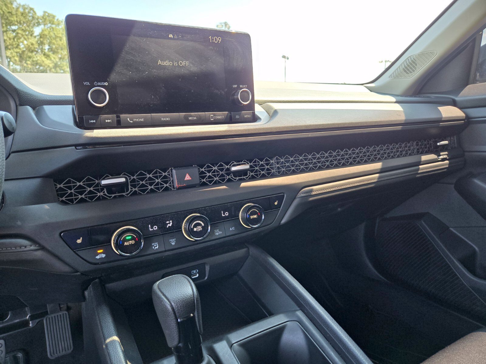 Used 2025 Honda Accord SE image 22