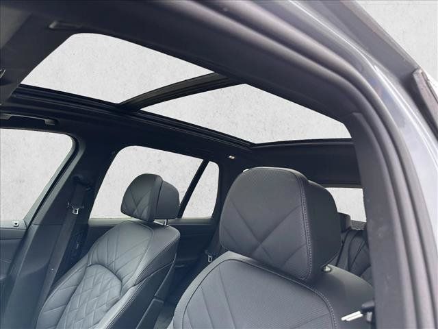 Used 2026 BMW X5 xDrive40i AWD/4WD image 11