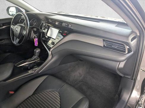 Used 2020 Toyota Camry SE w/ Carpet Mat Package FWD image 20