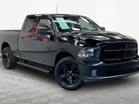 Used 2022 RAM 1500 Express w/ Wheel & Sound Group AWD/4WD image 3