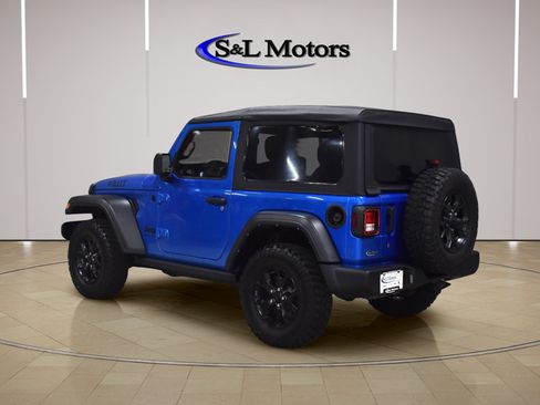 Used 2022 Jeep Wrangler Sport AWD/4WD image 5