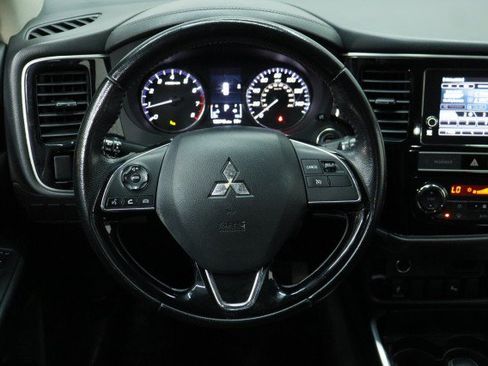 Used 2019 Mitsubishi Outlander SE FWD image 24