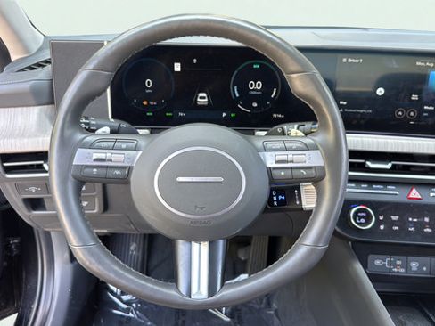 Used 2025 Hyundai Sonata Limited FWD image 14