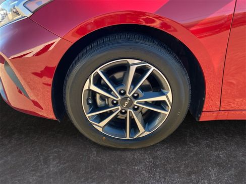 Used 2023 Kia Forte LXS w/ LXS Technology Package image 14