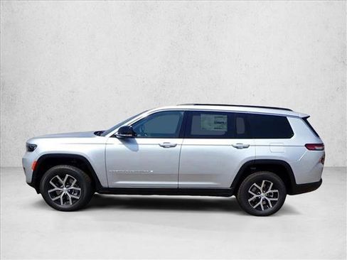 New 2025 Jeep Grand Cherokee L Limited image 2