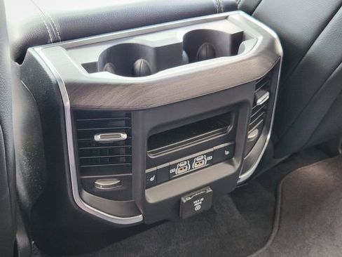 Used 2025 RAM 1500 Laramie AWD/4WD image 29