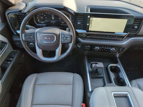 Used 2022 GMC Sierra 1500 SLT w/ SLT Premium Plus Package image 27