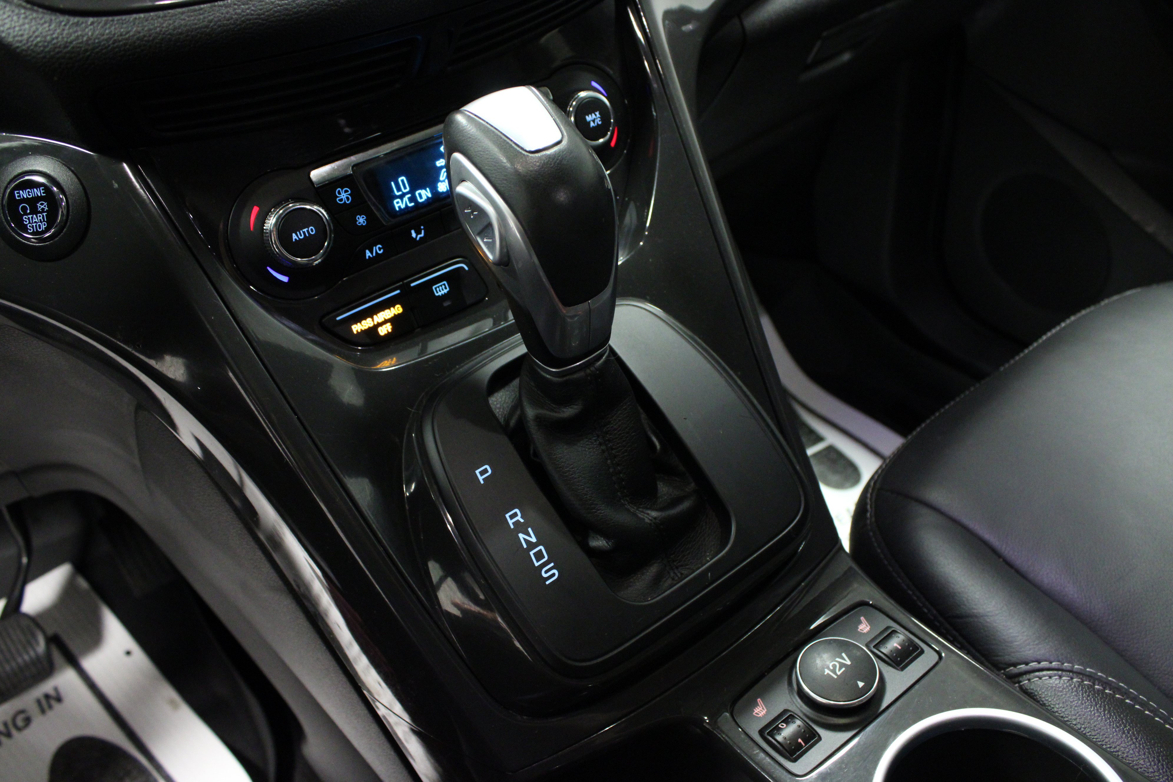 Used 2015 Ford Escape Titanium w/ Canadian Touring Package AWD/4WD image 23