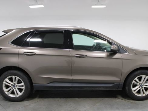 Used 2019 Ford Edge SEL w/ Equipment Group 201A FWD image 11