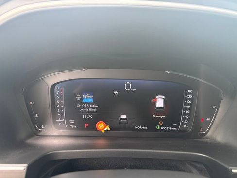 Used 2025 Honda Pilot Elite image 6