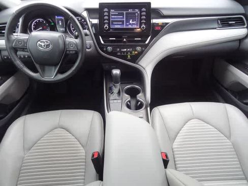 Used 2024 Toyota Camry SE w/ Cold Weather Package FWD image 11