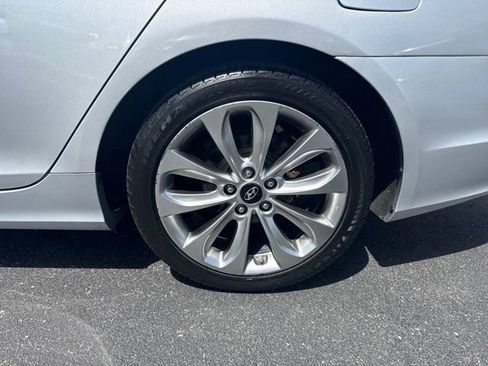 Used 2013 Hyundai Sonata SE w/ Navigation & Sunroof Pkg FWD image 16