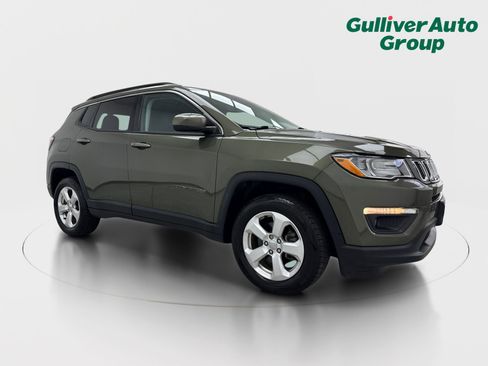 Used 2018 Jeep Compass Latitude w/ Popular Equipment Group AWD/4WD image 12