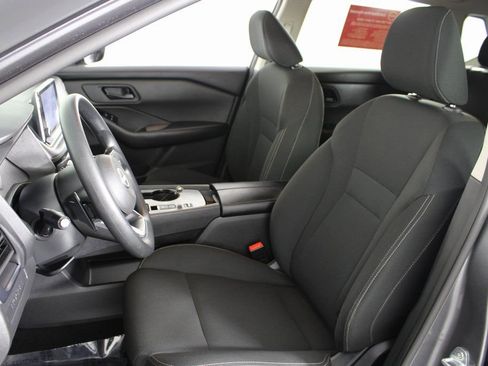 Used 2024 Nissan Rogue S image 16