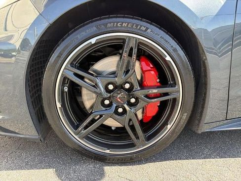 Used 2021 Chevrolet Corvette Stingray Coupe w/ Z51 Performance Package RWD image 15