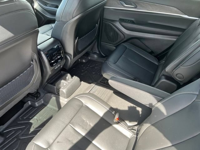 Used 2025 Jeep Grand Cherokee L Limited w/ Trailer Tow Package AWD/4WD image 18