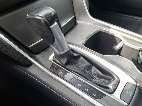 Used 2019 Honda Accord EX-L image 16